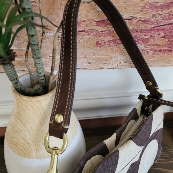 Coach Signature Summer Bagette Style Satchel - Picture 3 of 13